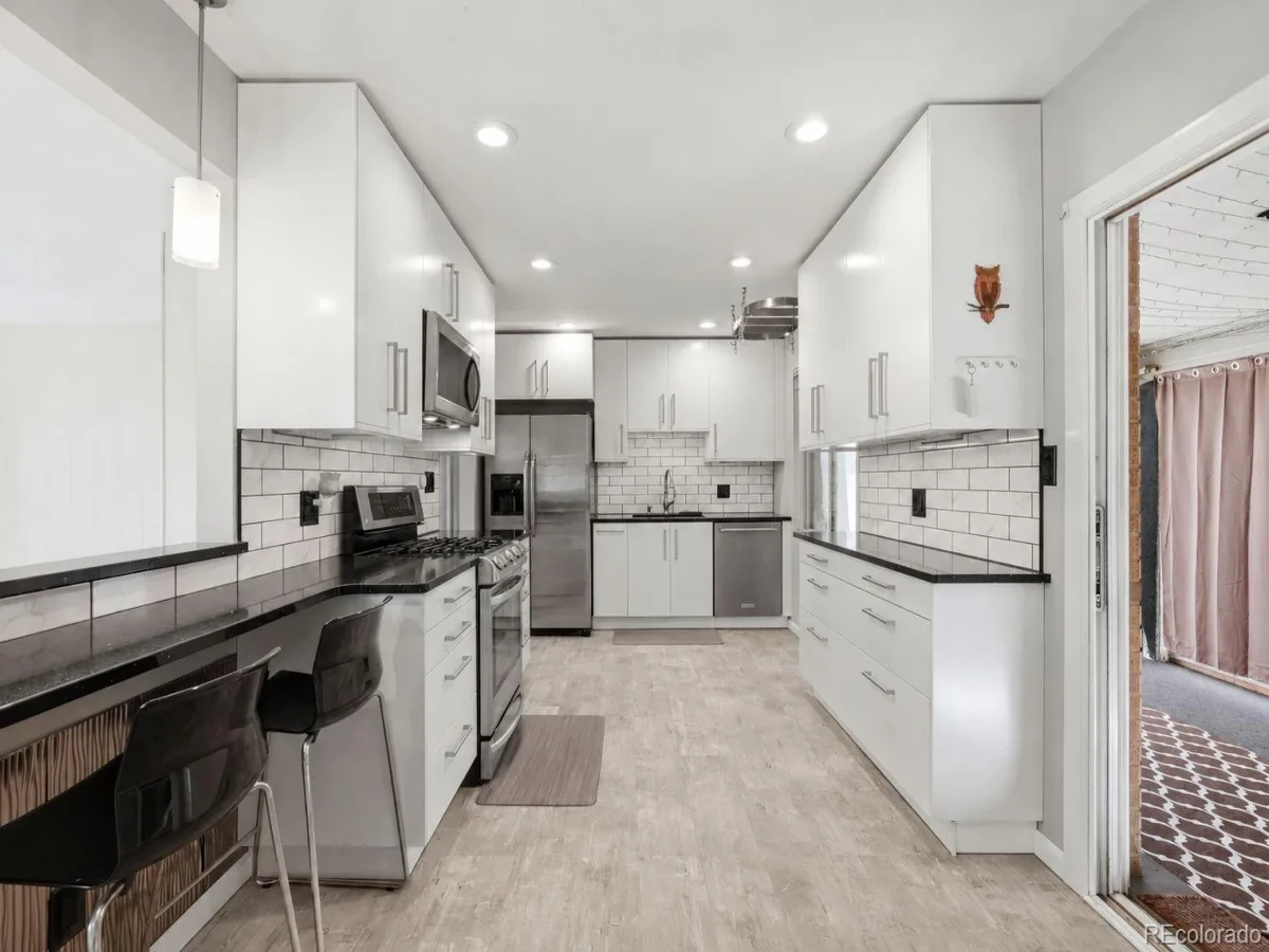 194 S Reed Street Lakewood CO 80226 | MLS #REC2290304 10132026191247 1200 11