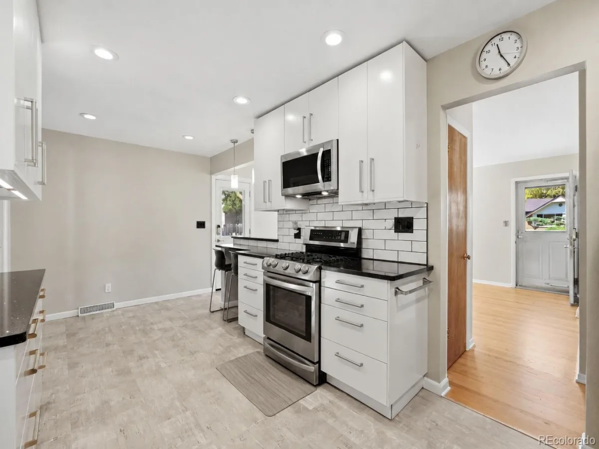 194 S Reed Street Lakewood CO 80226 | MLS #REC2290304 10132026191247 1200 9
