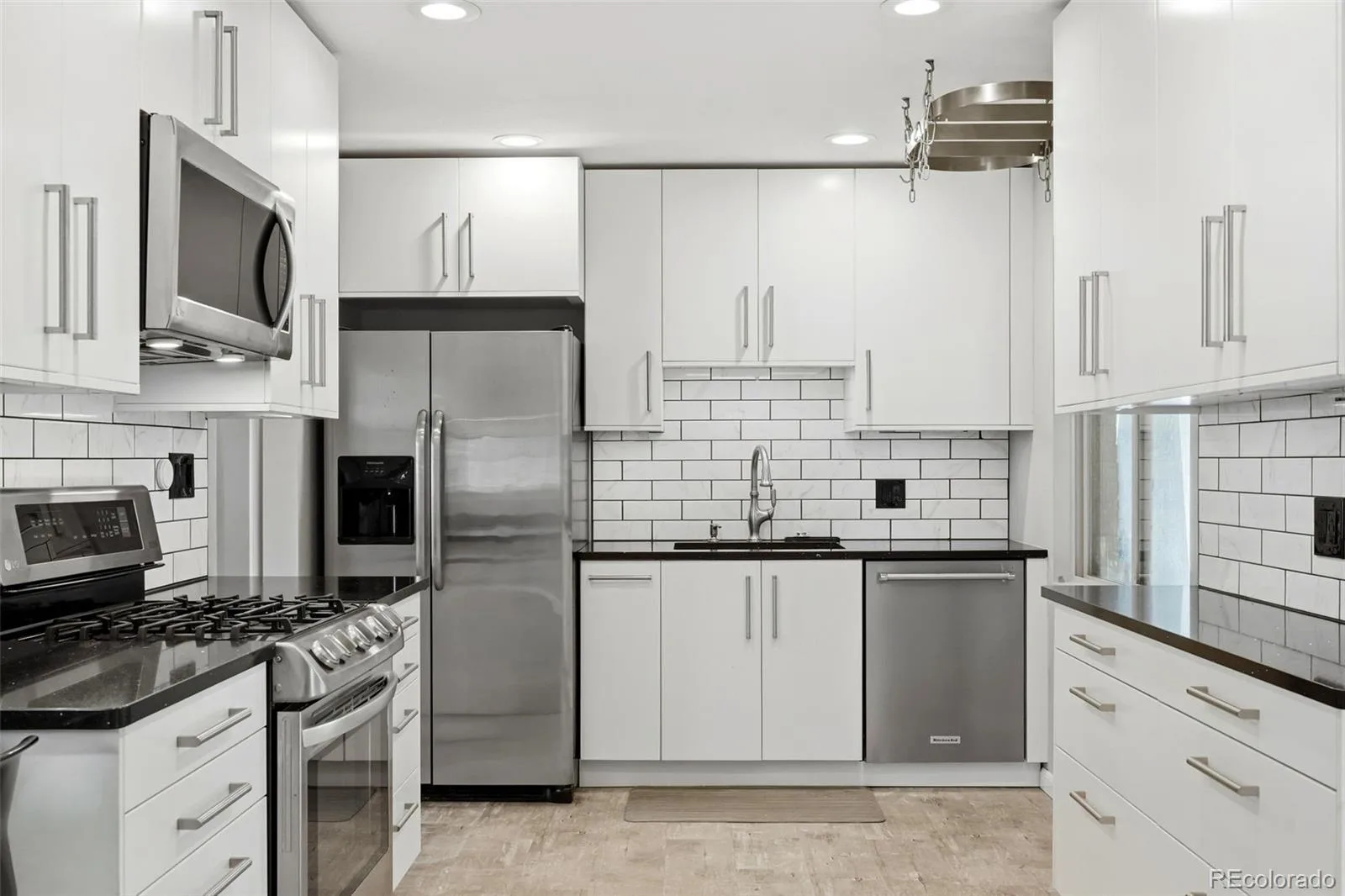 194 S Reed Street Lakewood CO 80226 | MLS #REC2290304 10132026191247 1600 12