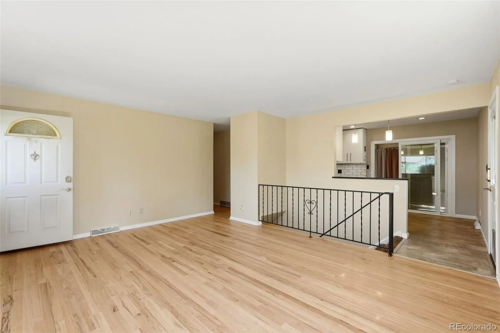 194 S Reed Street Lakewood CO 80226 | MLS #REC2290304 10132026191247 1600 4
