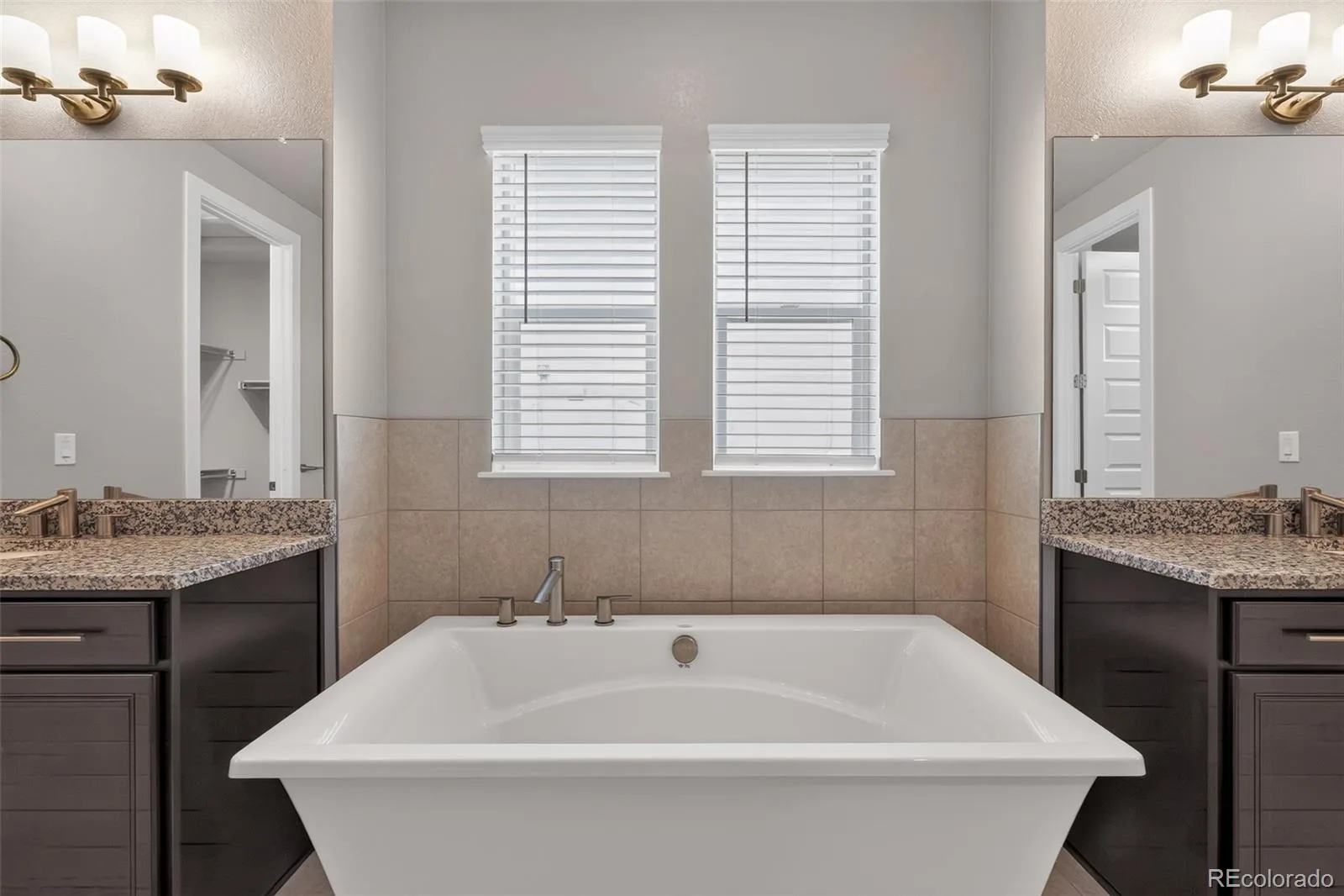 25586 E Alder Drive Aurora CO 80016 MLS #REC2290784 07012026171617 1600 21
