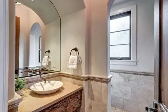 11042025020555 640 10