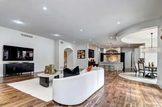 11042025020555 640 13