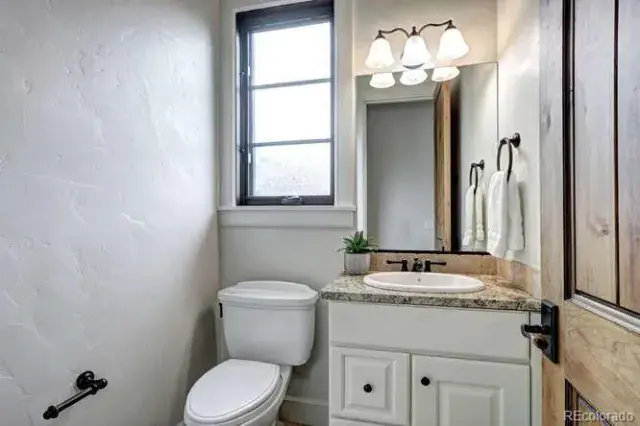 11042025020555 640 22