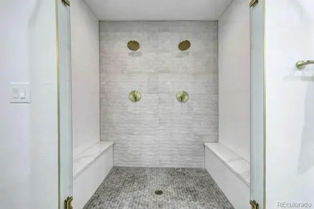 11042025020555 640 29