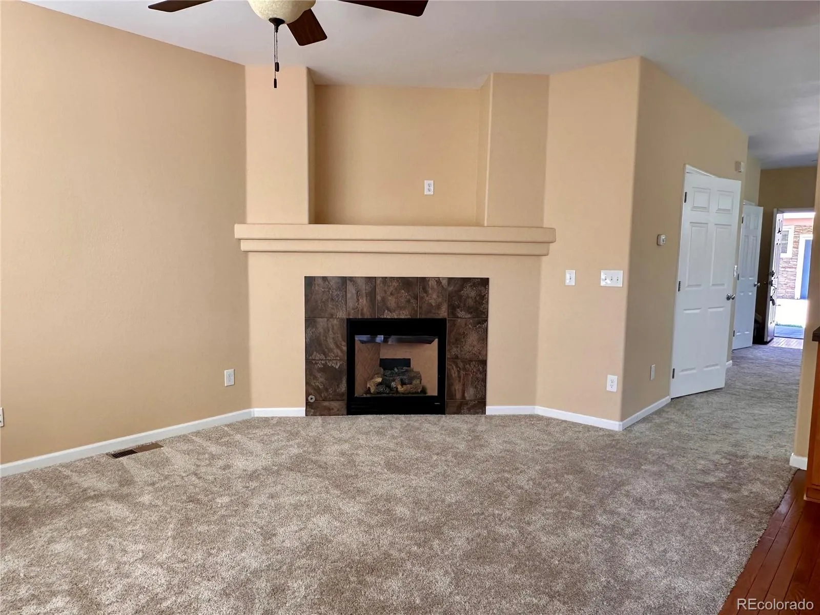 22843 E Briarwood Place Aurora CO 80016 | MLS #REC2294248 05182026190628 1600 5