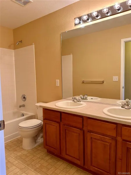 22843 E Briarwood Place Aurora CO 80016 | MLS #REC2294248 05182026190628 800 11