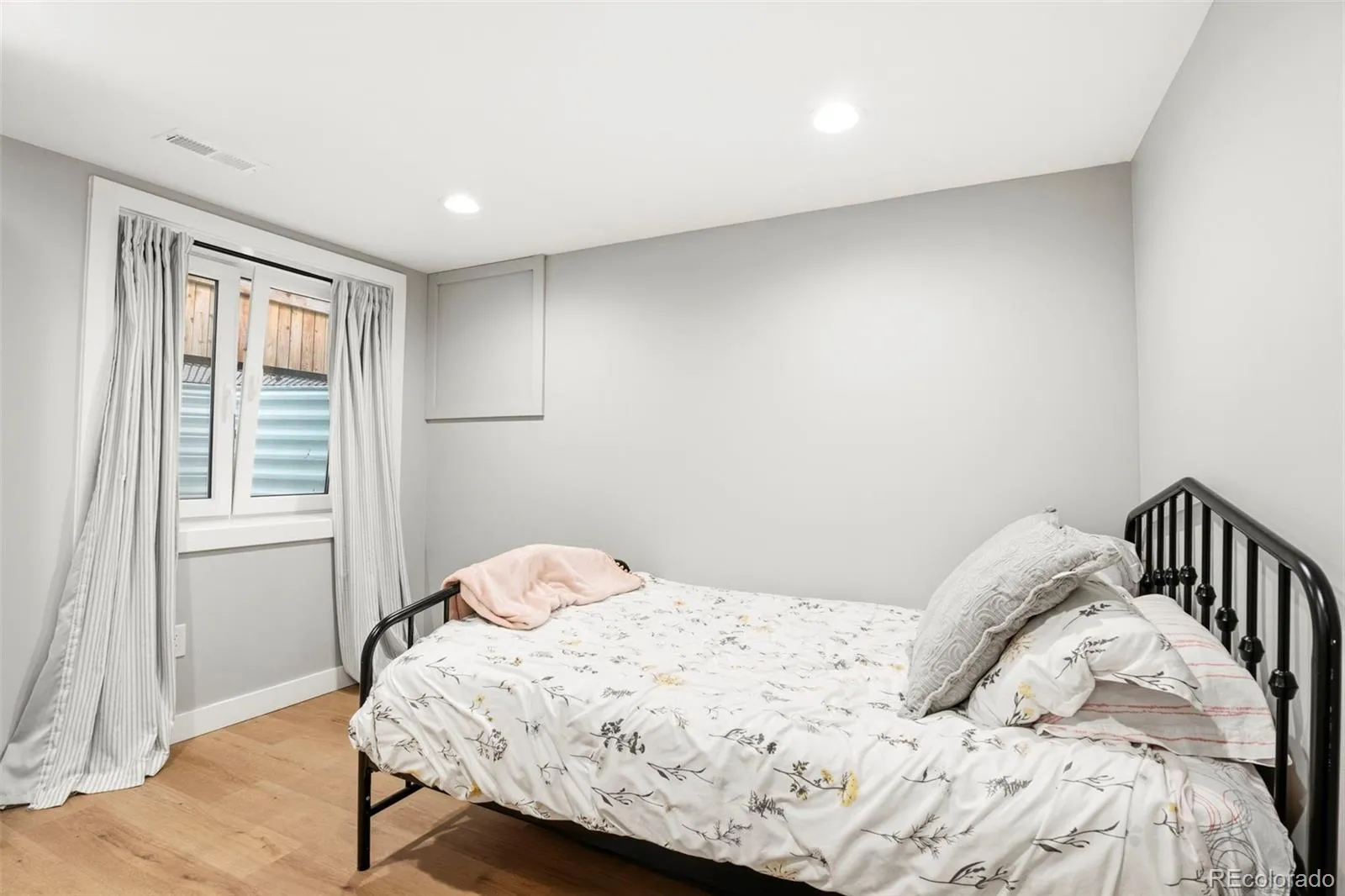 04152026172315 1600 34