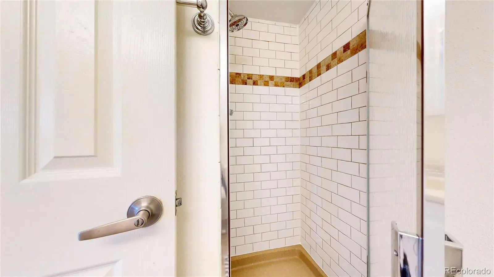 4320 S Andes Way #102 Aurora CO 80015 MLS #REC2295199 01172026212359 1600 19