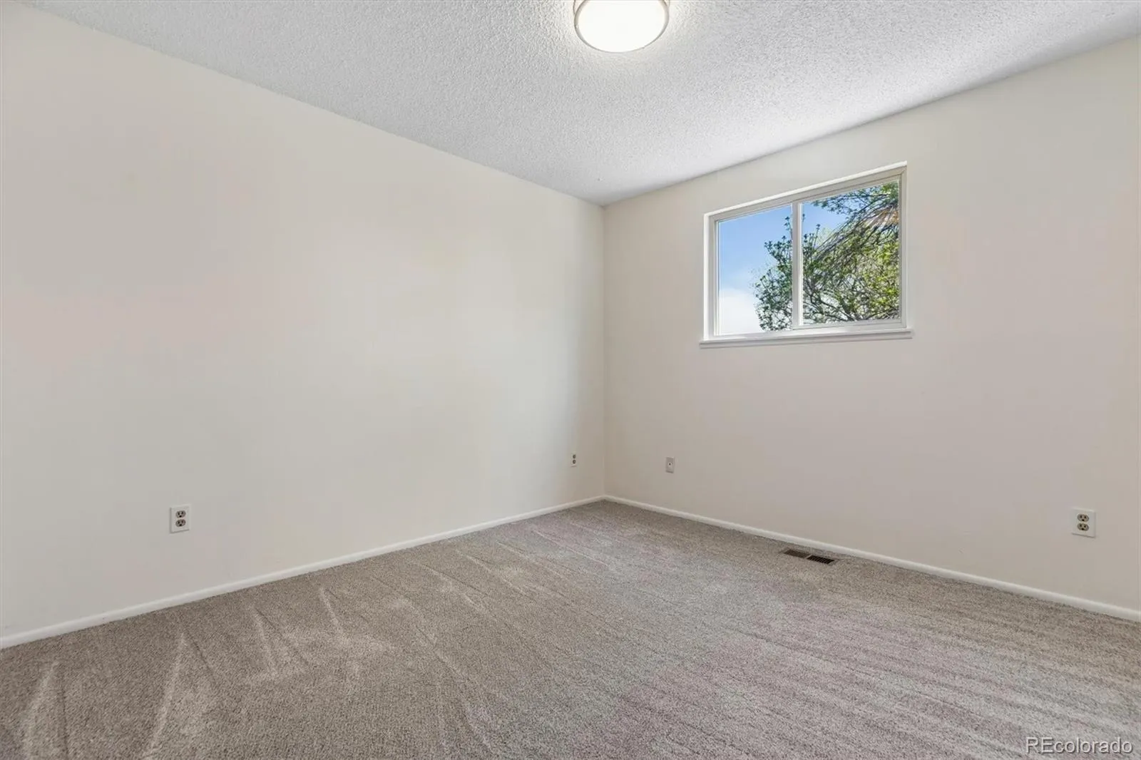 04162026015240 1600 23