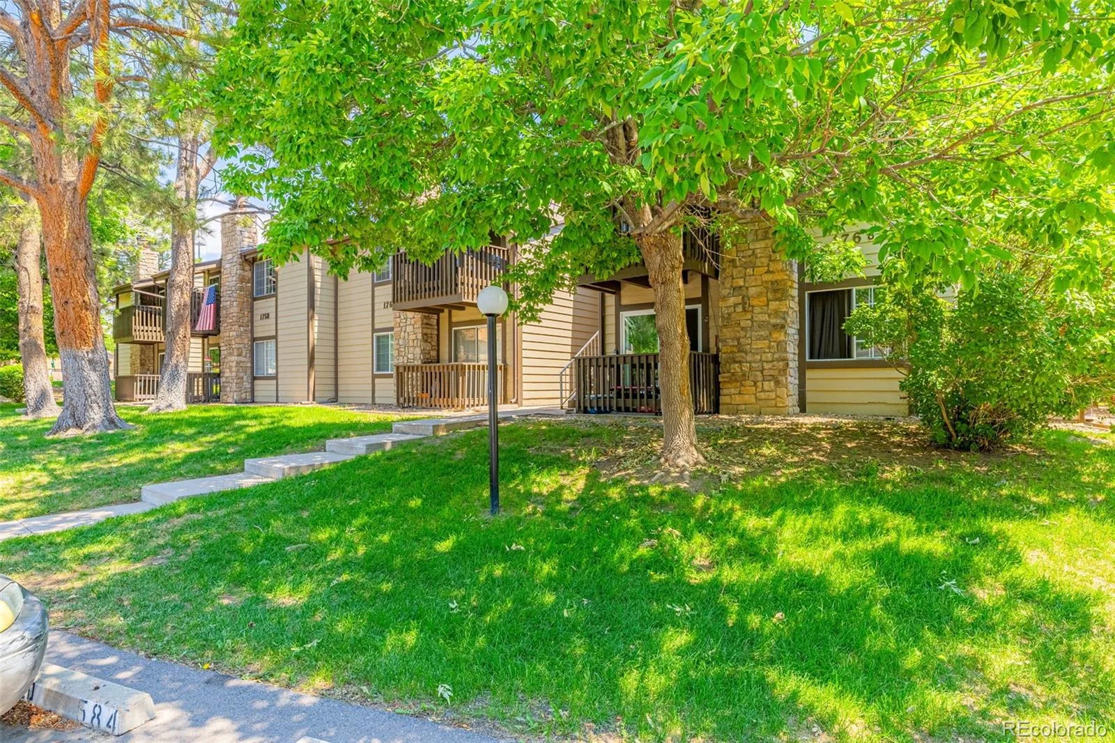 1760 S Pitkin Circle #B Aurora CO 80017 | MLS #REC2299478 06252026144536 1600 1