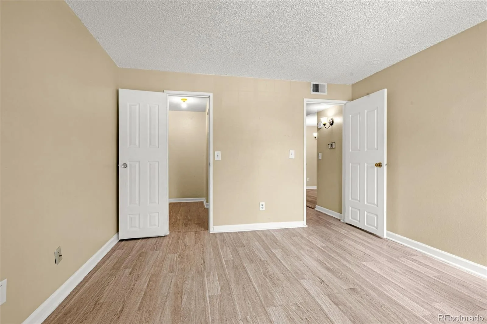 1760 S Pitkin Circle #B Aurora CO 80017 | MLS #REC2299478 06252026144536 1600 10