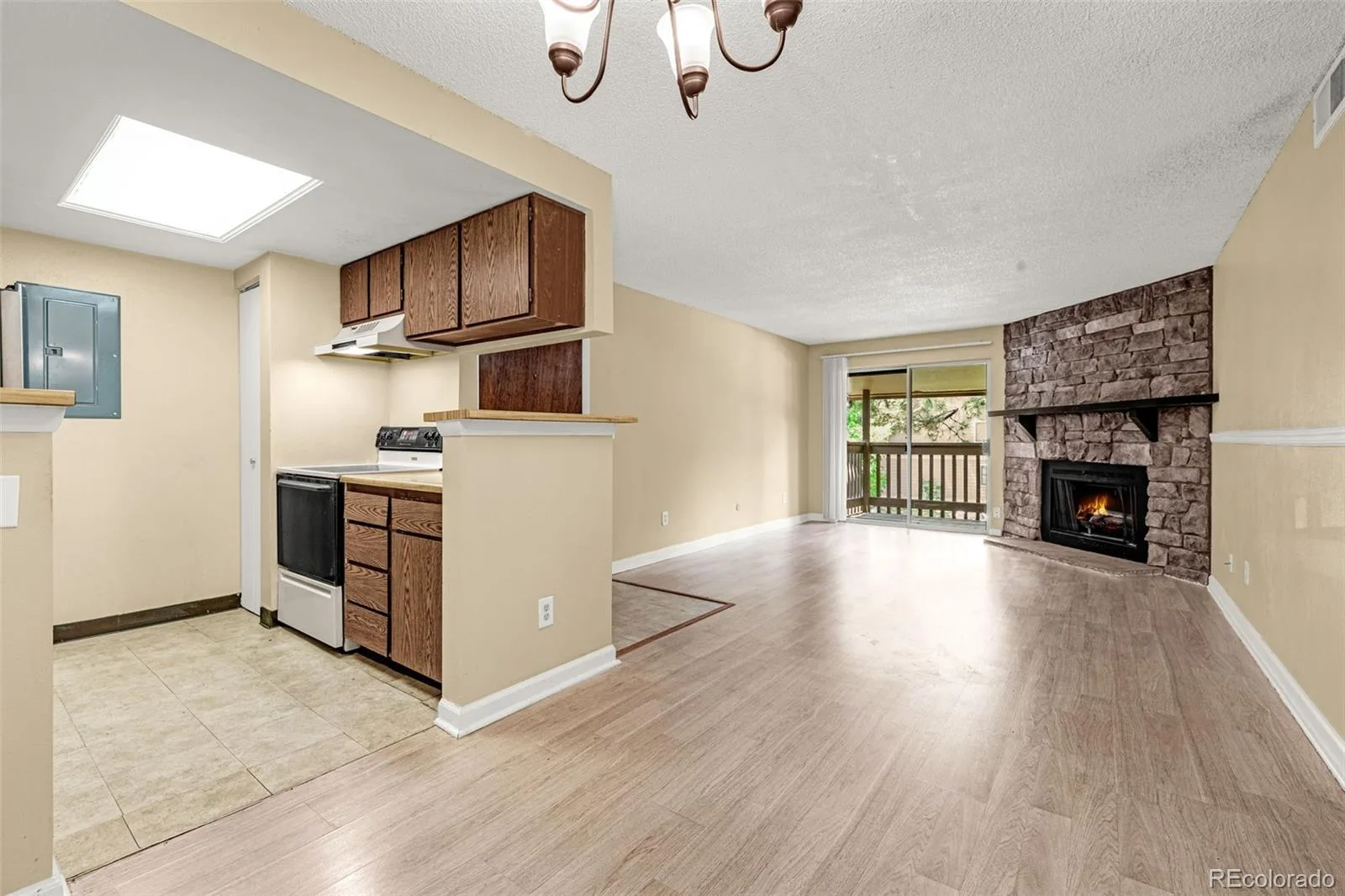 1760 S Pitkin Circle #B Aurora CO 80017 | MLS #REC2299478 06252026144536 1600 6