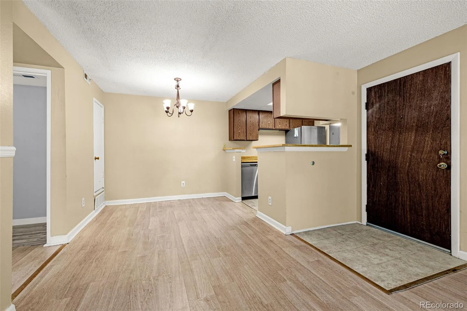 1760 S Pitkin Circle #B Aurora CO 80017 | MLS #REC2299478 06252026144536 1600 8