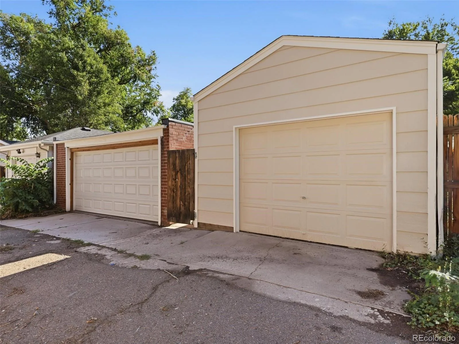 1847 S Emerson Street Denver CO 80210 | MLS #REC2301433 09232026093919 1600 17