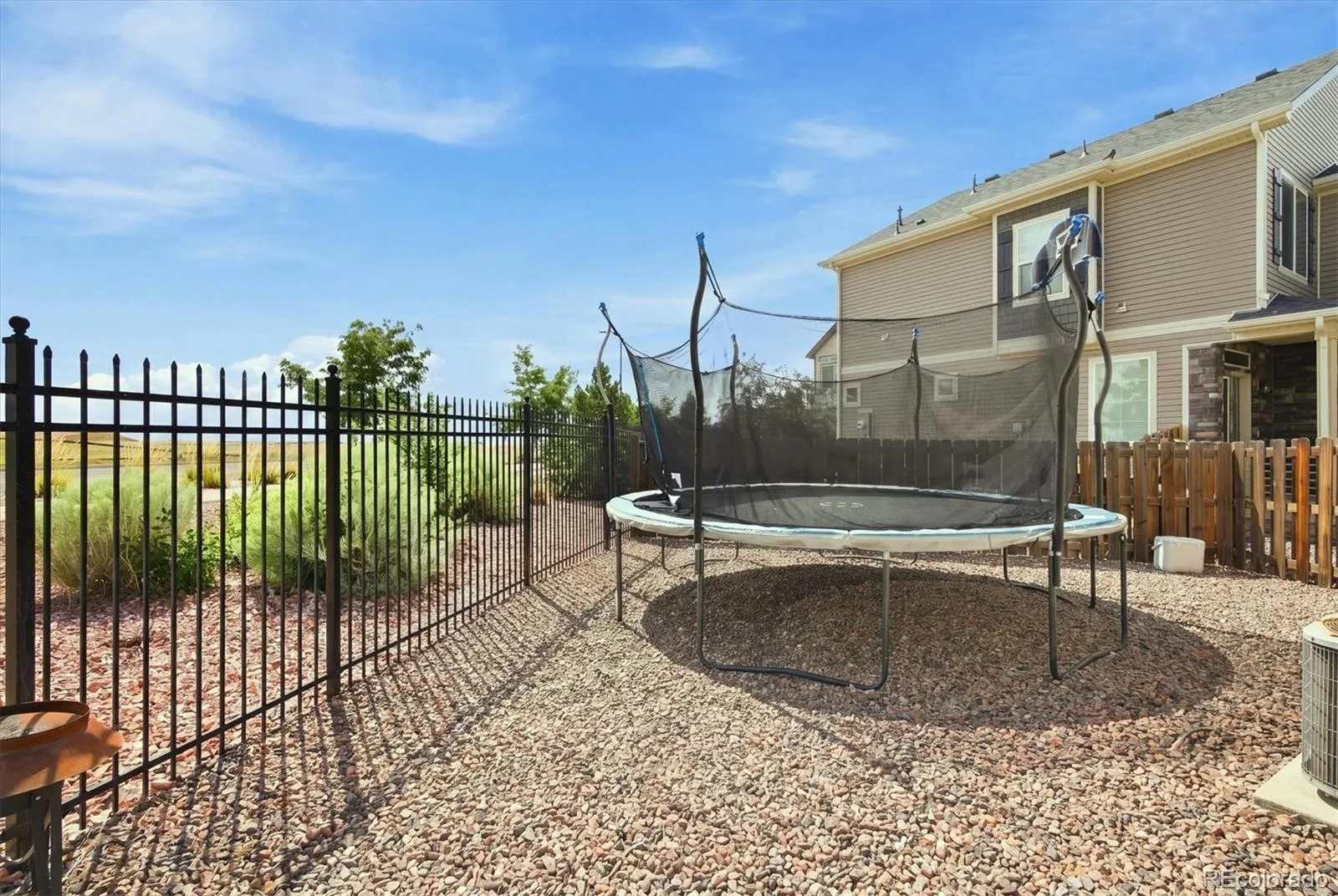 26236 E Byers Place Aurora CO 80018 | MLS #REC2303722 08282026154750 1600 32