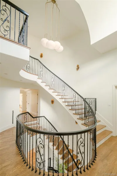 101 S Grape Street Denver CO 80246 MLS #REC2303960 07072026232656 800 35