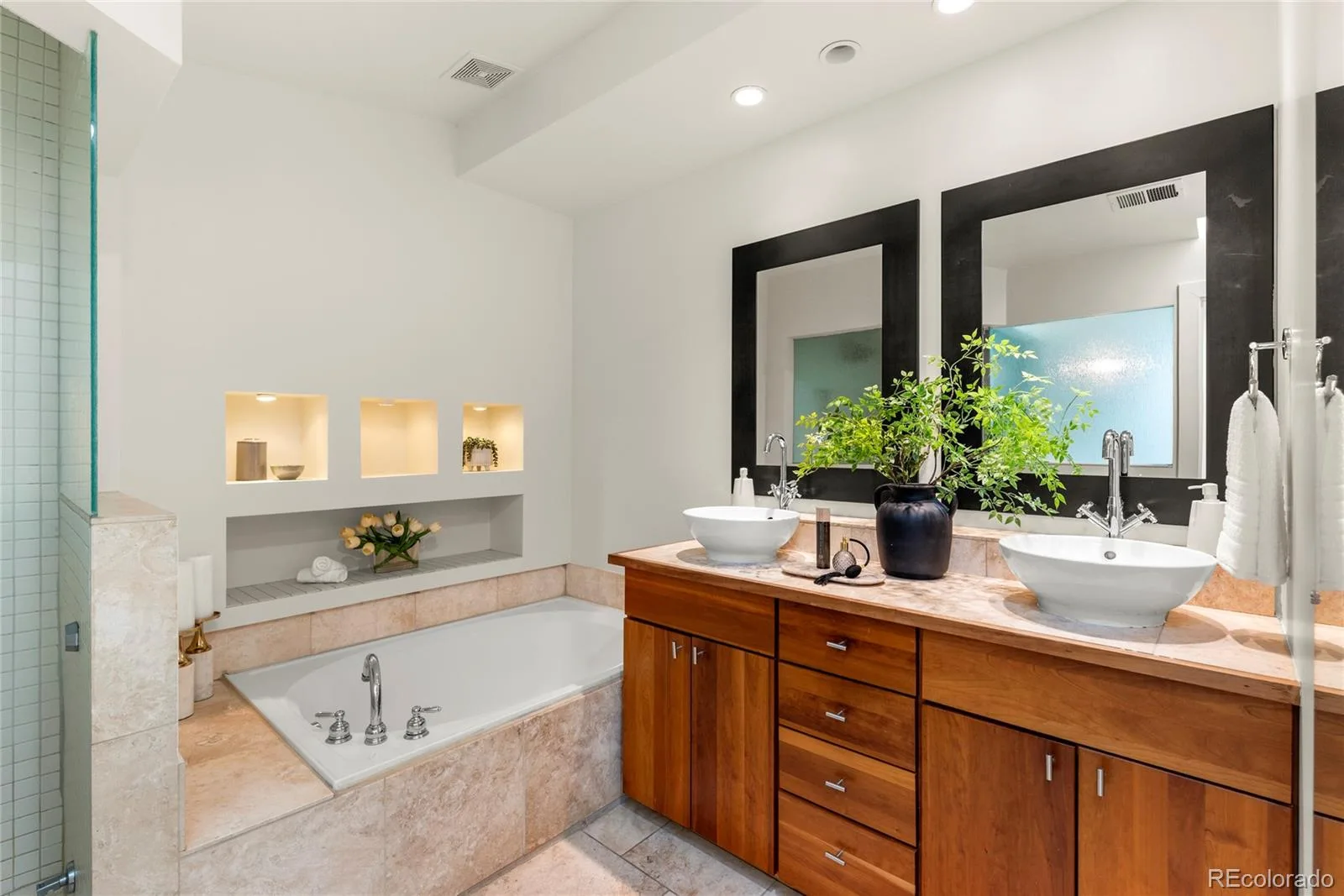 2470 Winona Court Denver CO 80212 | MLS #REC2305697 10022026215905 1600 17
