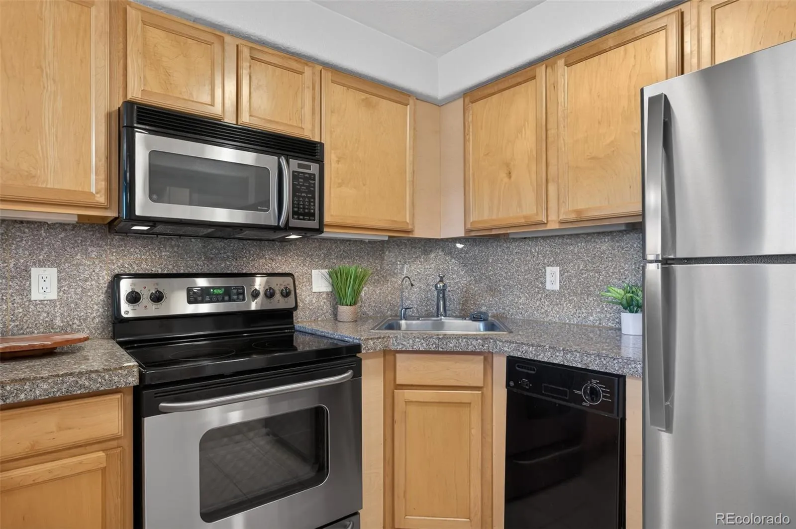 1833 N Williams Street #506 Denver CO 80218 MLS #REC2308244 04172026140938 1600 17