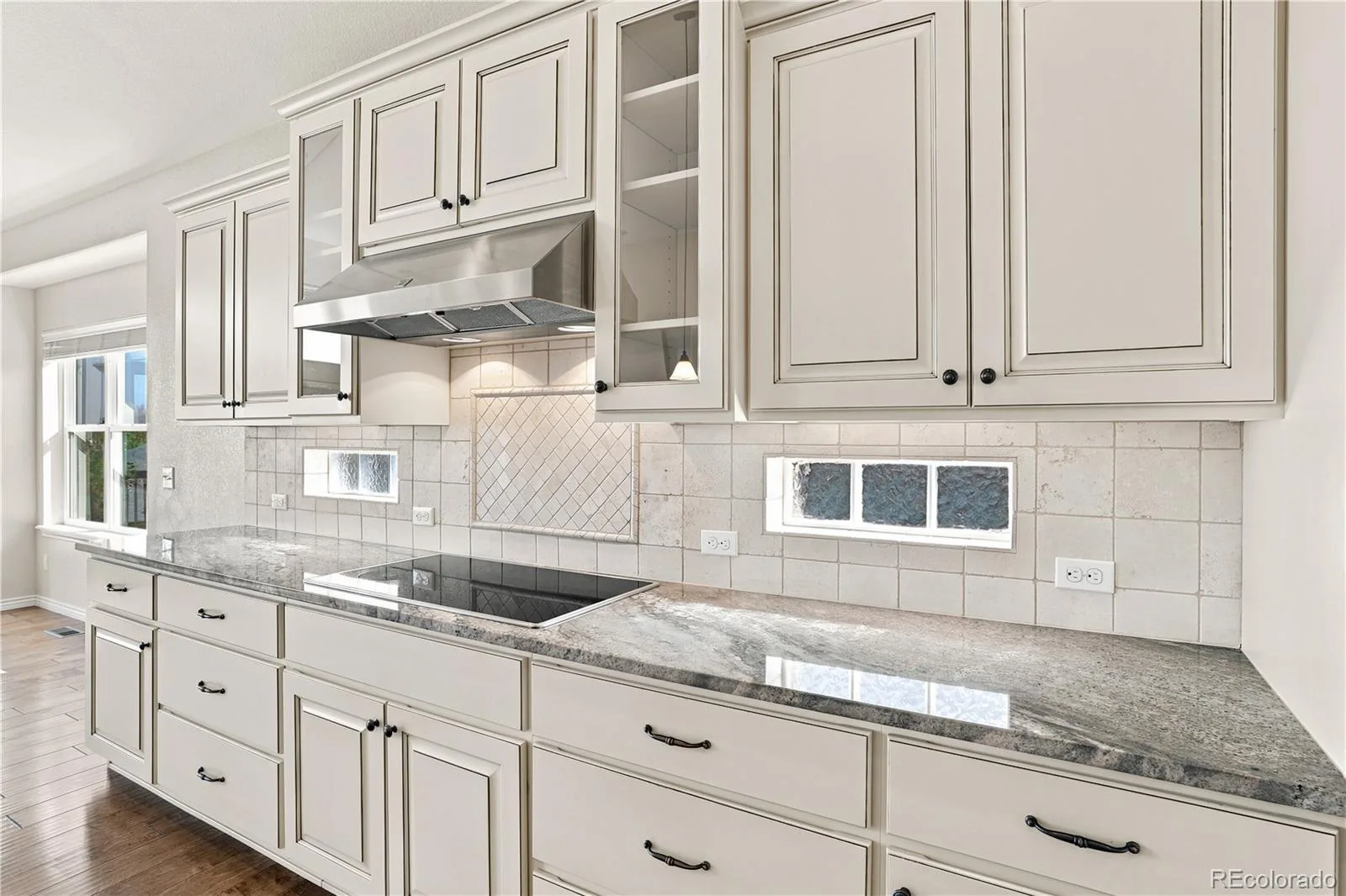 13881 W 87th Drive Arvada CO 80005 | MLS #REC2308699 08012026090404 1600 27