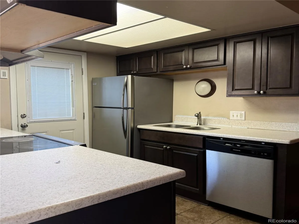 1955 S Oakland Way Aurora CO 80014 | MLS #REC2309003 08202026222631 1200 1