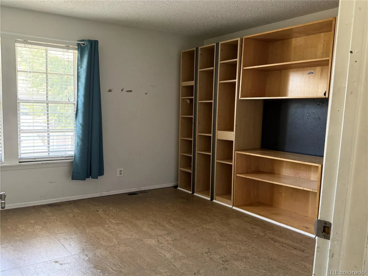 1955 S Oakland Way Aurora CO 80014 | MLS #REC2309003 08202026222631 1200 4