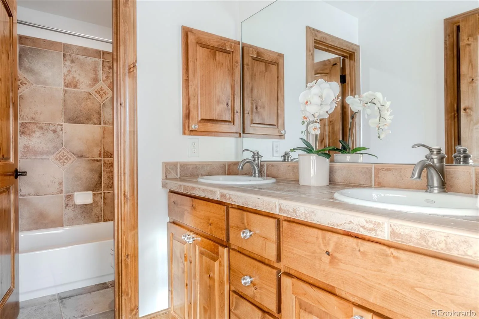 2515 S Fillmore Street Denver CO 80210 MLS #REC2311322 06092026024030 1600 27