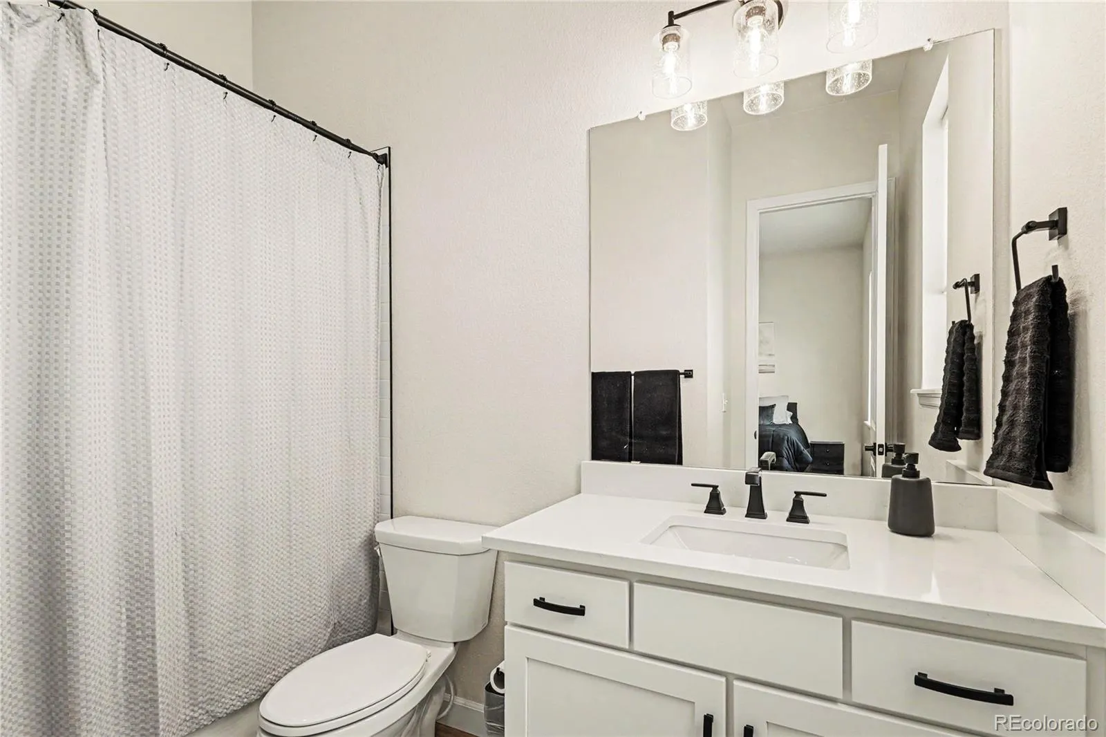 4044 Haleyville Court Aurora CO 80019 MLS #REC2313295 05152026210949 1600 19