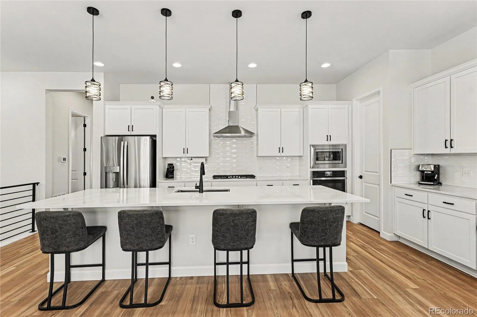 4044 Haleyville Court Aurora CO 80019 MLS #REC2313295 05152026210949 1600 2
