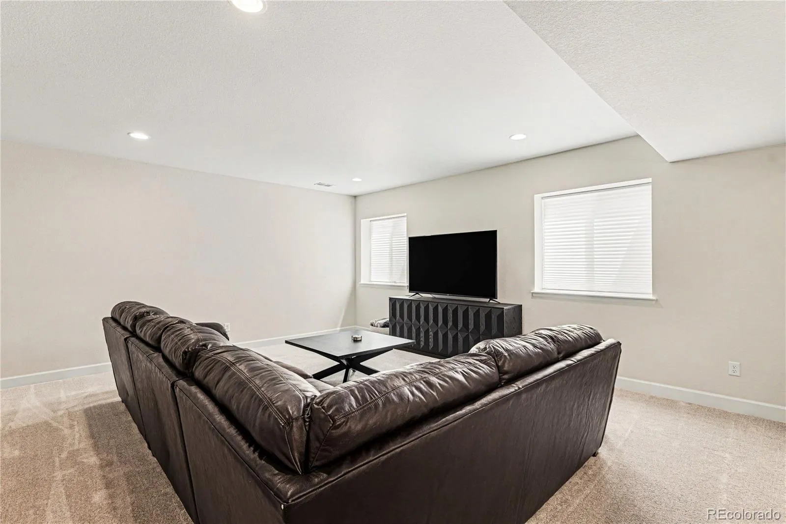 4044 Haleyville Court Aurora CO 80019 MLS #REC2313295 05152026210949 1600 28