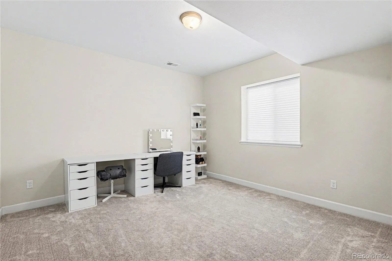 4044 Haleyville Court Aurora CO 80019 MLS #REC2313295 05152026210949 1600 32