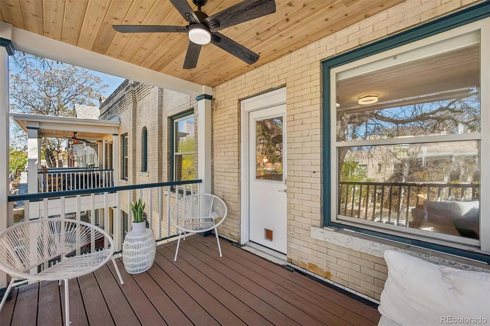 04162026212307 1600 22