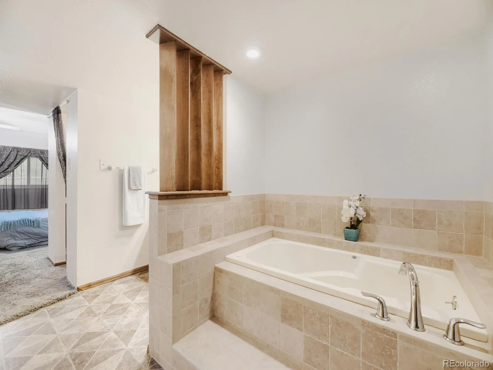 2835 W Davies Drive Littleton CO 80120 | MLS #REC2315341 07032026235848 1600 18