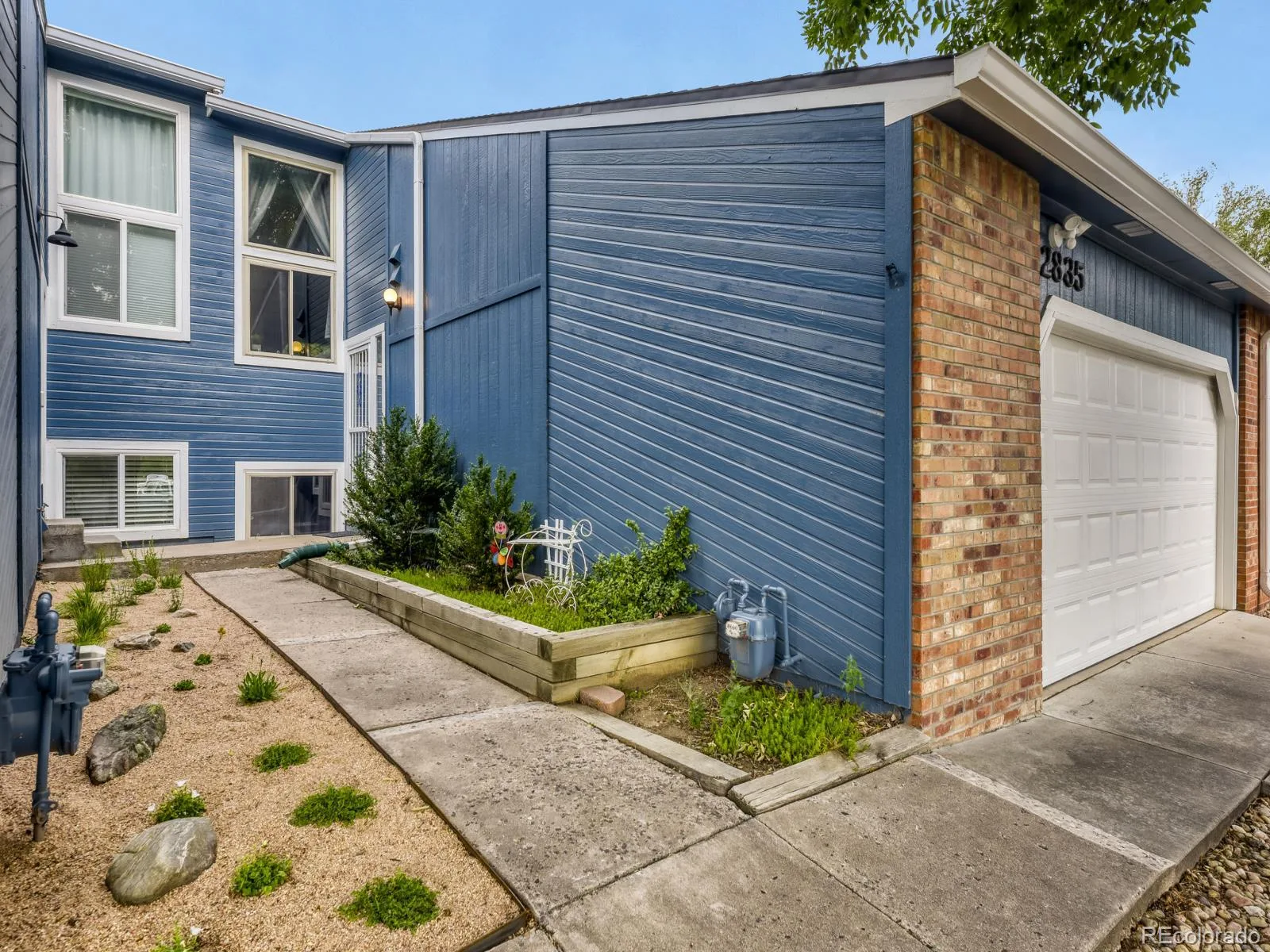 2835 W Davies Drive Littleton CO 80120 | MLS #REC2315341 07032026235848 1600 23