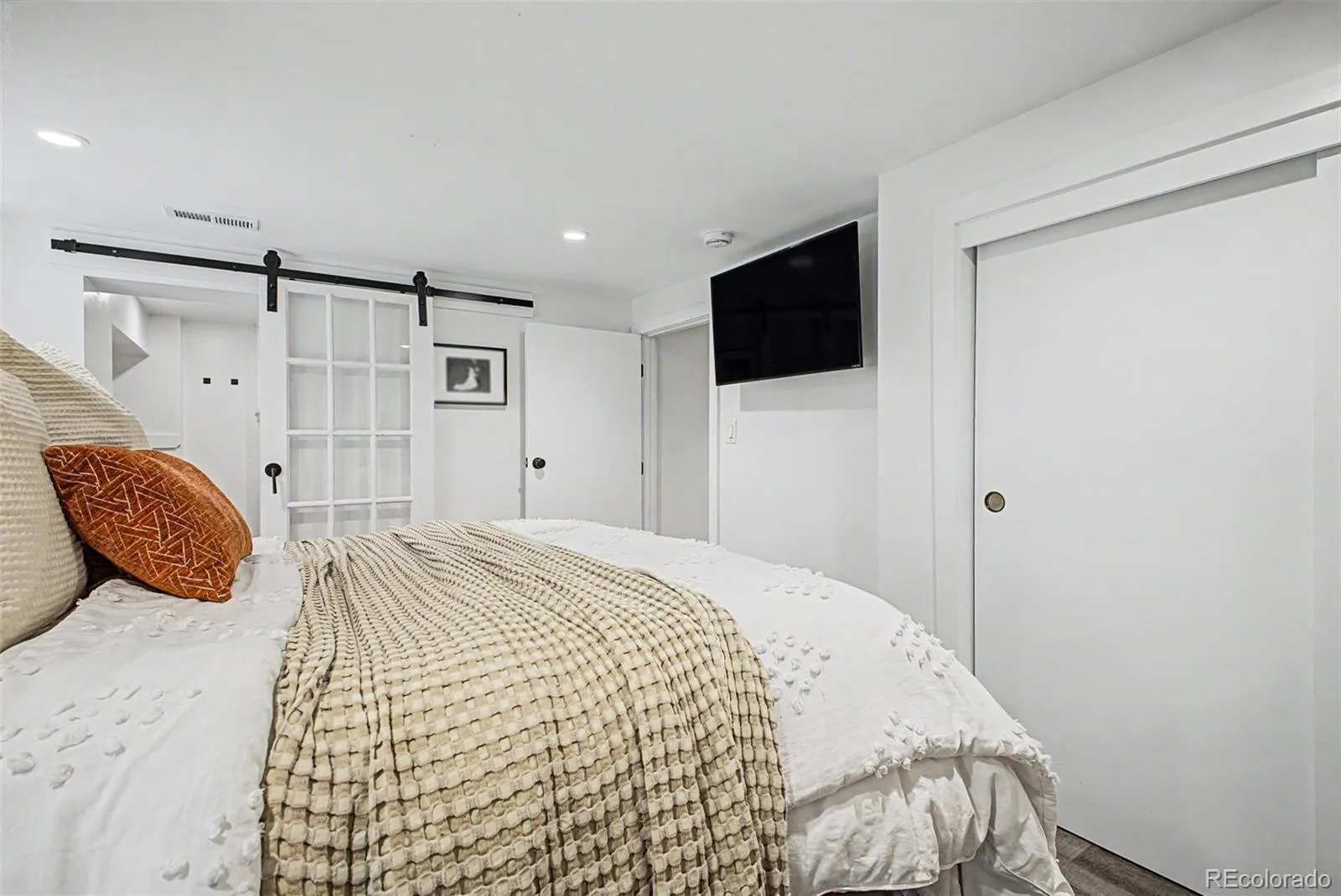 2051 S Sherman Street Denver CO 80210 | MLS #REC2317497 09242026112203 1600 27