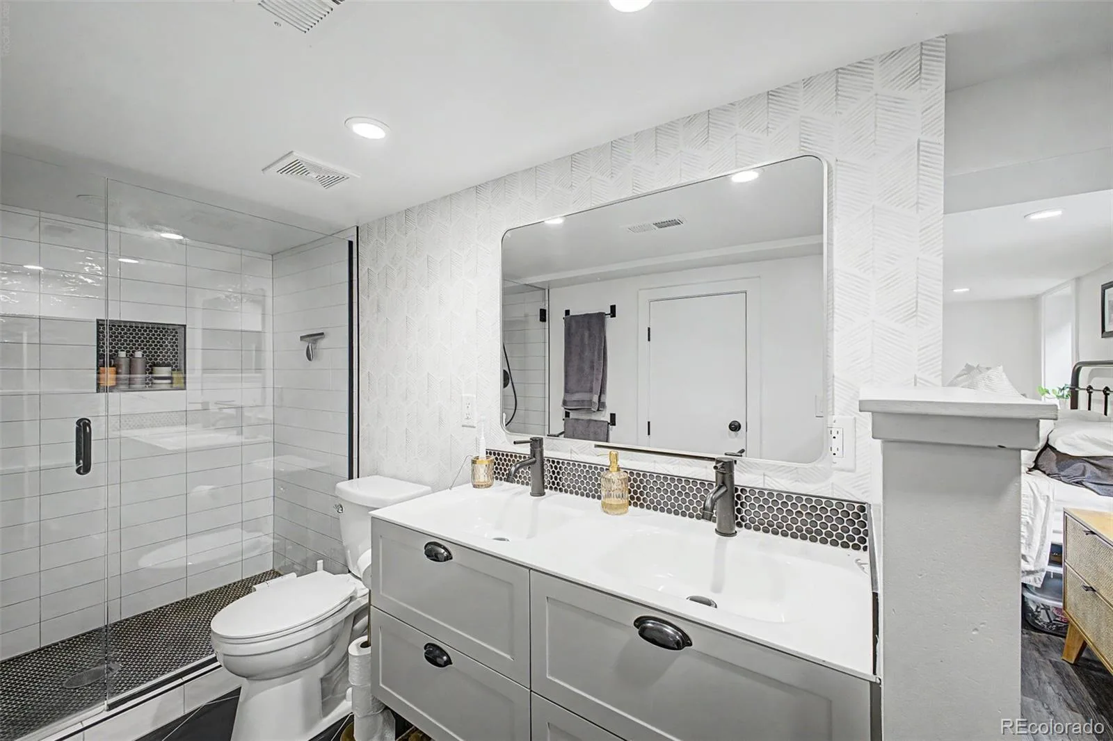 2051 S Sherman Street Denver CO 80210 | MLS #REC2317497 09242026112203 1600 29