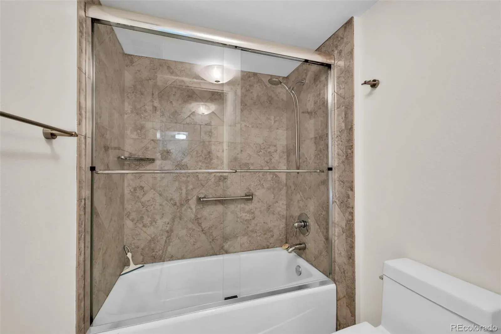 02102026204342 1600 24