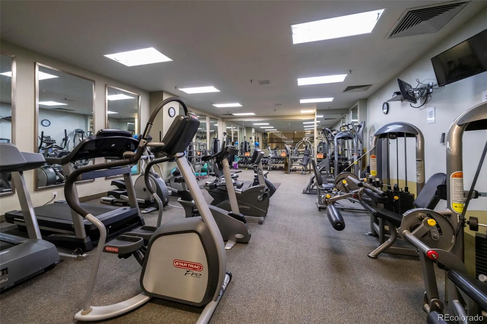 1551 Larimer Street #906 Denver CO 80202 MLS #REC2317690 05162026161100 1600 38