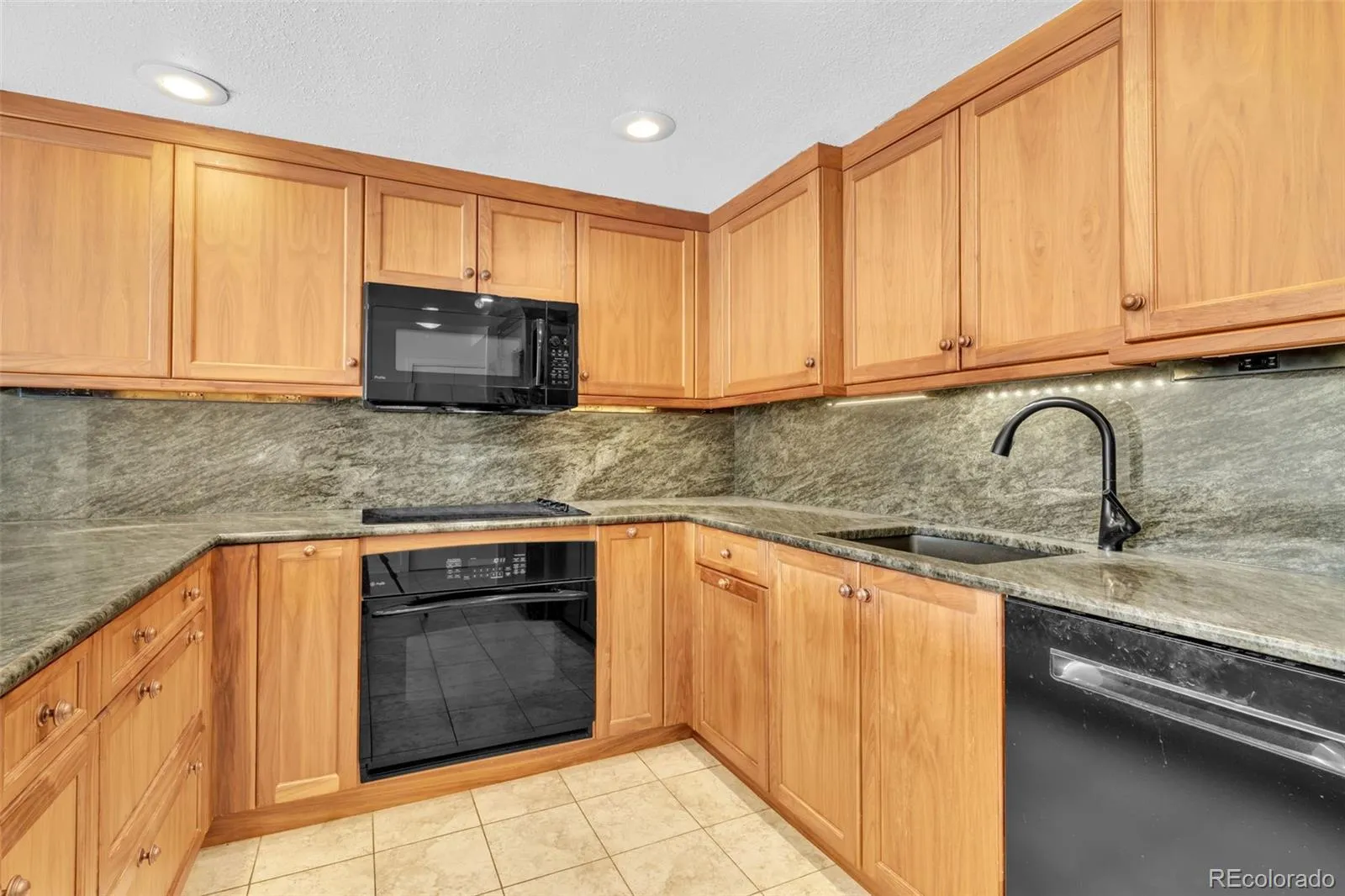 1551 Larimer Street #906 Denver CO 80202 MLS #REC2317690 05162026161100 1600 5