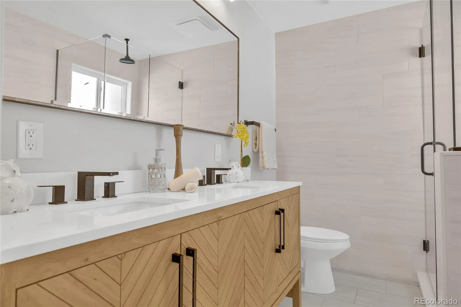 04072026143641 1600 25