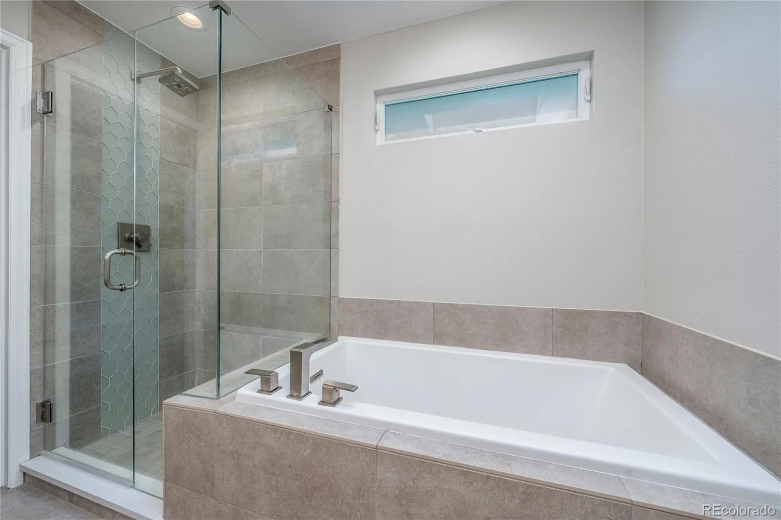 7576 E Long Avenue Centennial CO 80112 MLS #REC2320035 05292026222745 1600 31