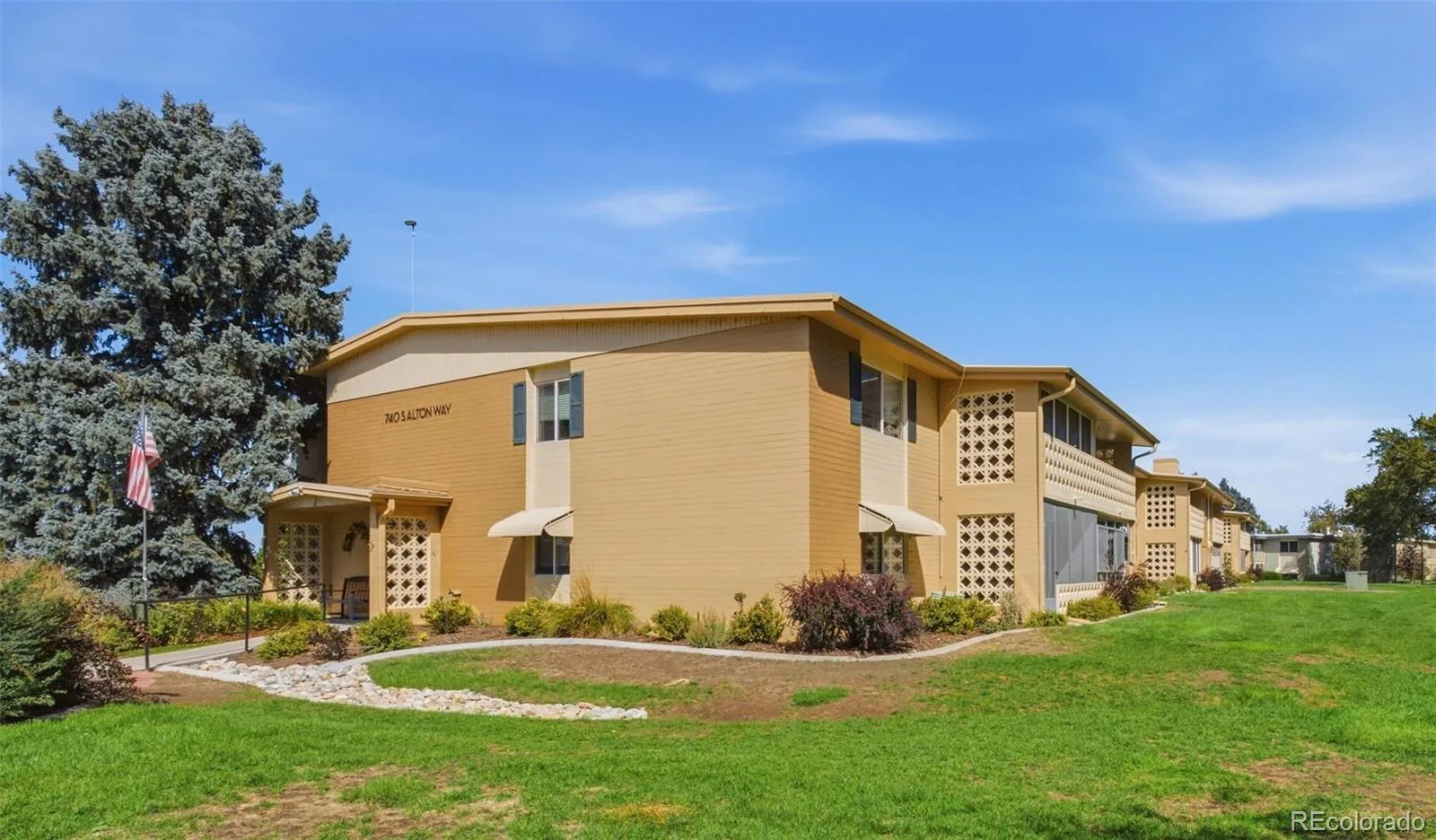 740 S Alton Way #12A Denver CO 80247 | MLS #REC2320589 09292026234715 1600 2