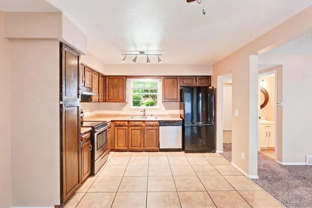 2826 S Wheeling Way Aurora CO 80014 | MLS #REC2321738 08212026020307 1200 13