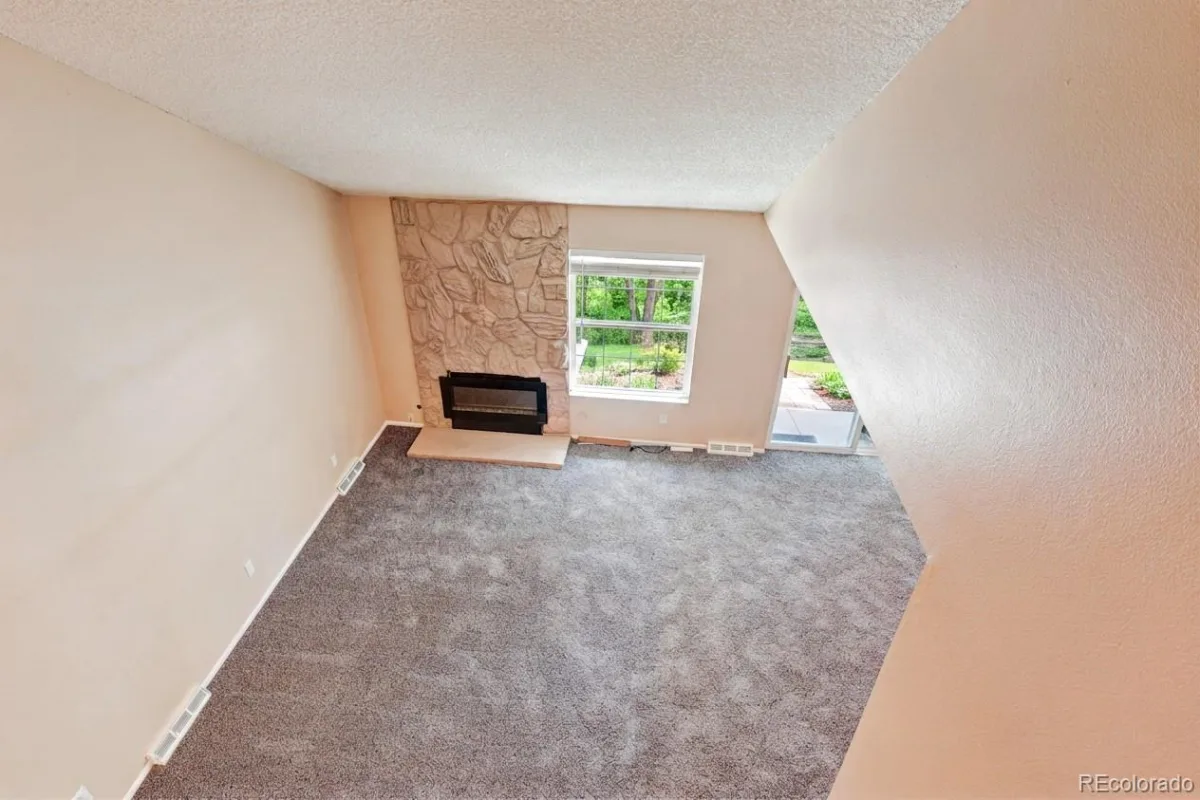 2826 S Wheeling Way Aurora CO 80014 | MLS #REC2321738 08212026020307 1200 19