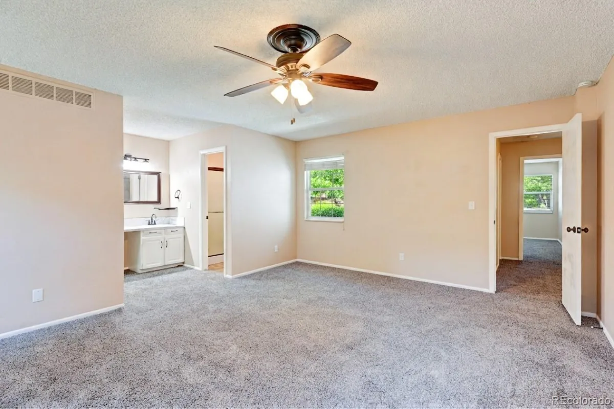 2826 S Wheeling Way Aurora CO 80014 | MLS #REC2321738 08212026020307 1200 22