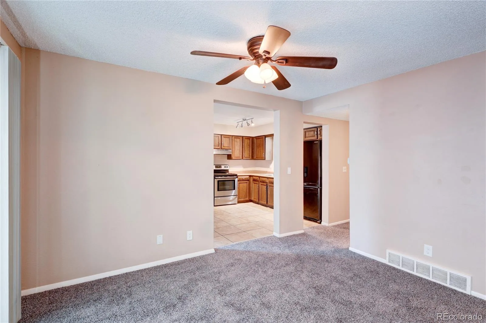 2826 S Wheeling Way Aurora CO 80014 | MLS #REC2321738 08212026020307 1600 10