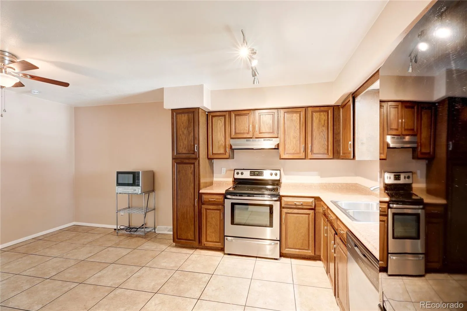 2826 S Wheeling Way Aurora CO 80014 | MLS #REC2321738 08212026020307 1600 14