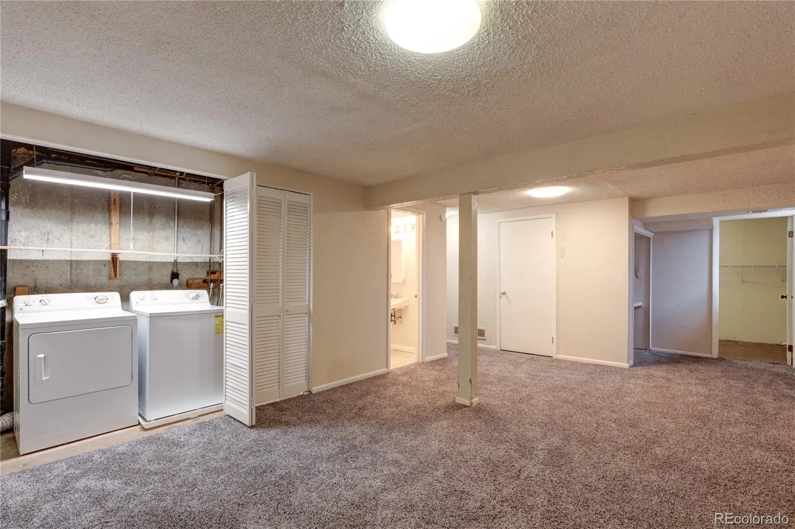 2826 S Wheeling Way Aurora CO 80014 | MLS #REC2321738 08212026020307 1600 35
