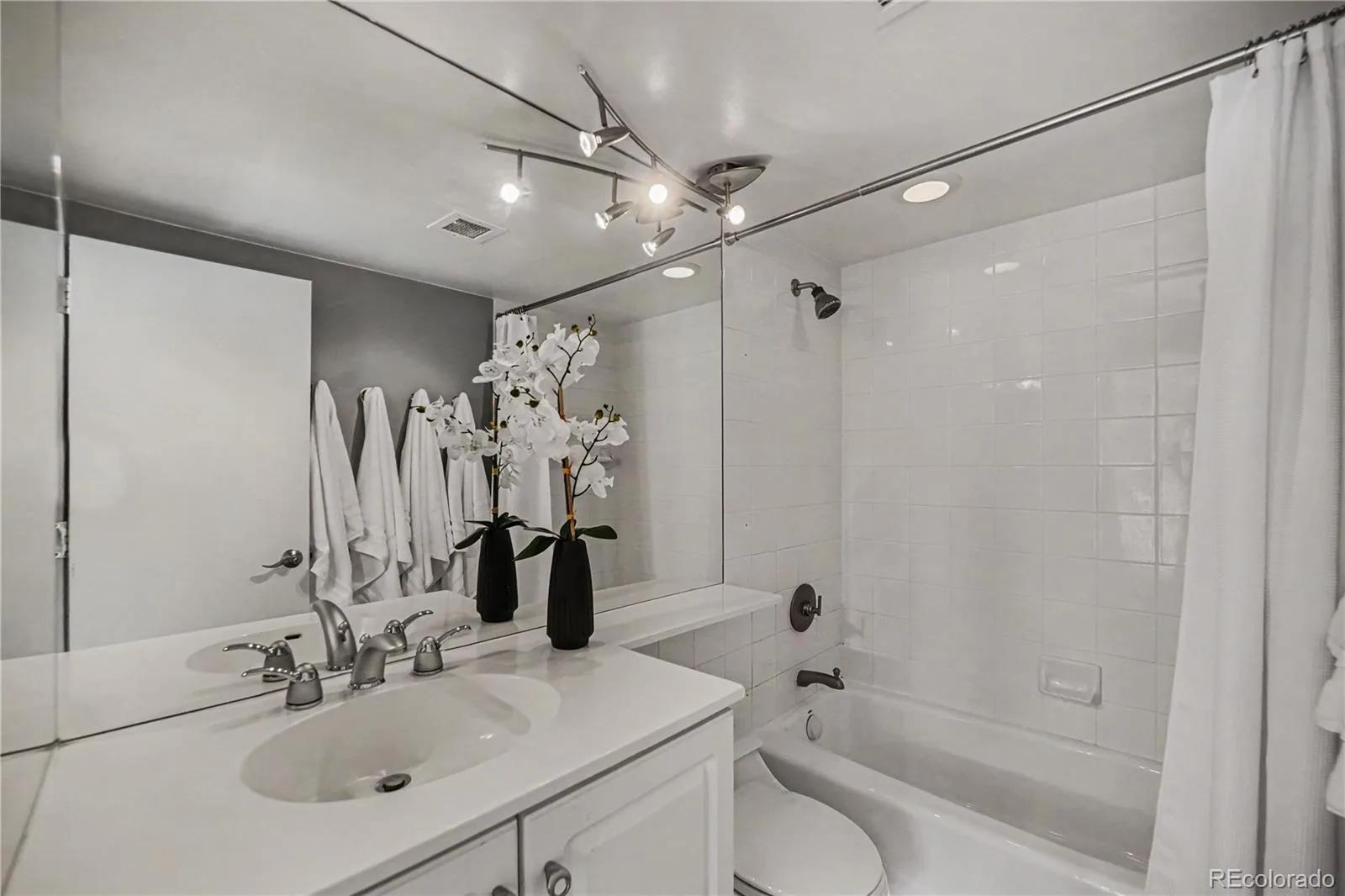 3100 E Cherry Creek South Drive #1504 Denver CO 80209 | MLS #REC2322749 08162026143604 1600 15