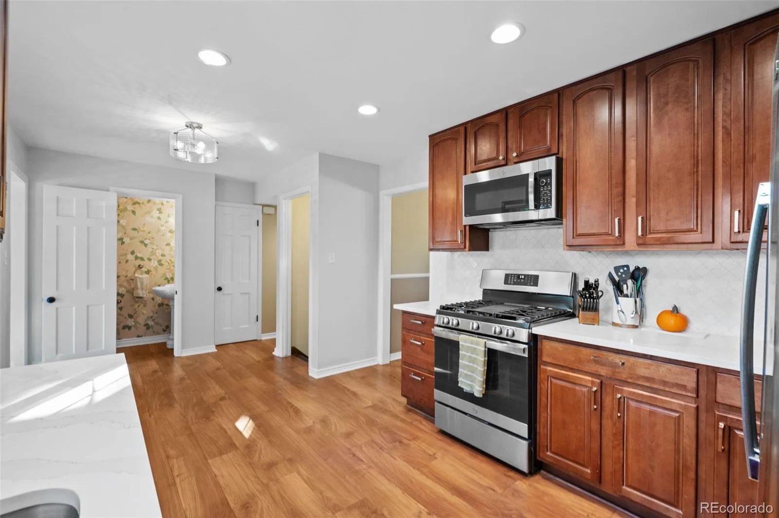 6551 S Williams Circle Centennial CO 80121 | MLS #REC2325372 10102026040051 1600 13
